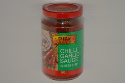 Chilli česneková omáčka Lee Kum Kee 368g
