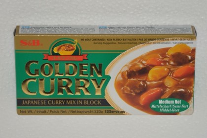 Golden Curry Medium HOT Amakuchi pasta S&B 220g